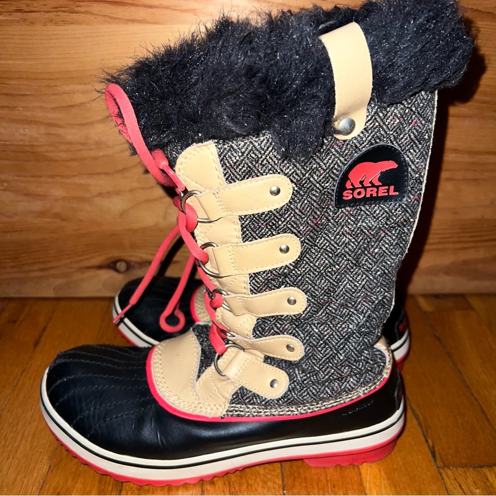 Sorel Women’s Tofino Herringbone Winter Boots. Excellent condition